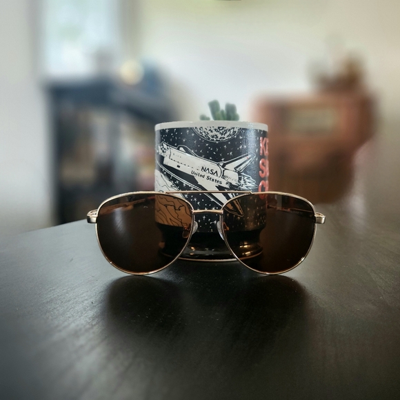 meet On Wilder Seas - Picture 4 of 10